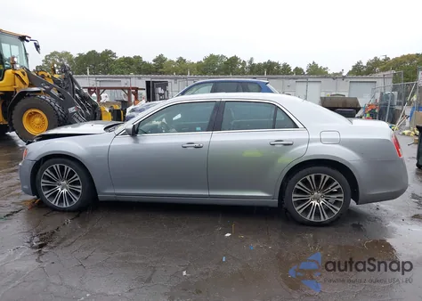 2013 Chrysler 300 300S from USA, damaged, VIN 2C3CCABG6DH644015